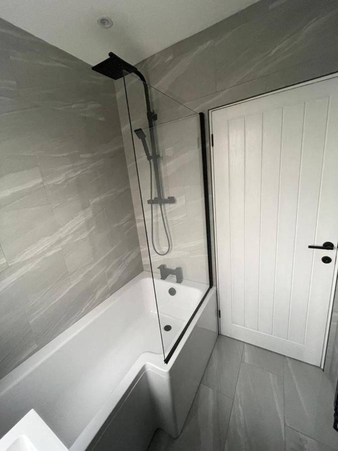 Va Home Stay - Close To Luton Airport, M1 & A505 Extérieur photo