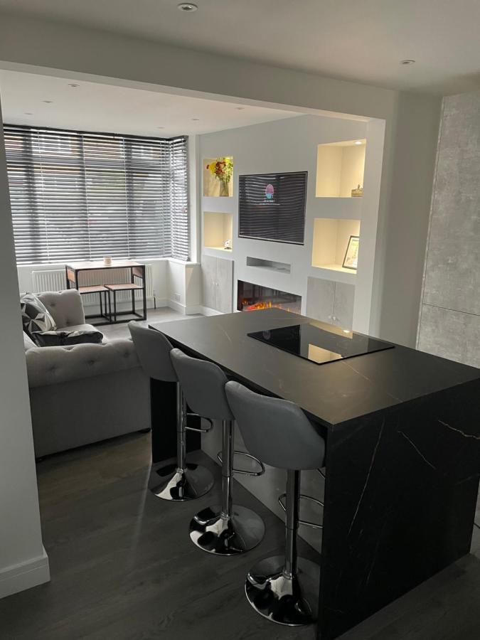 Va Home Stay - Close To Luton Airport, M1 & A505 Extérieur photo