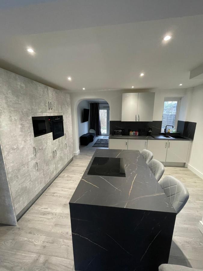 Va Home Stay - Close To Luton Airport, M1 & A505 Extérieur photo