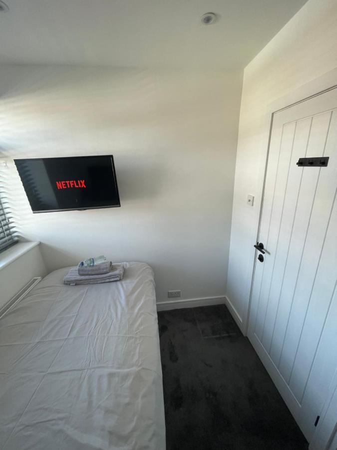 Va Home Stay - Close To Luton Airport, M1 & A505 Extérieur photo