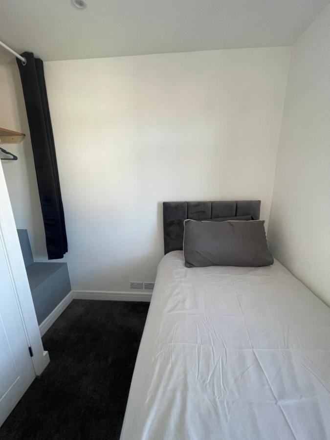 Va Home Stay - Close To Luton Airport, M1 & A505 Extérieur photo