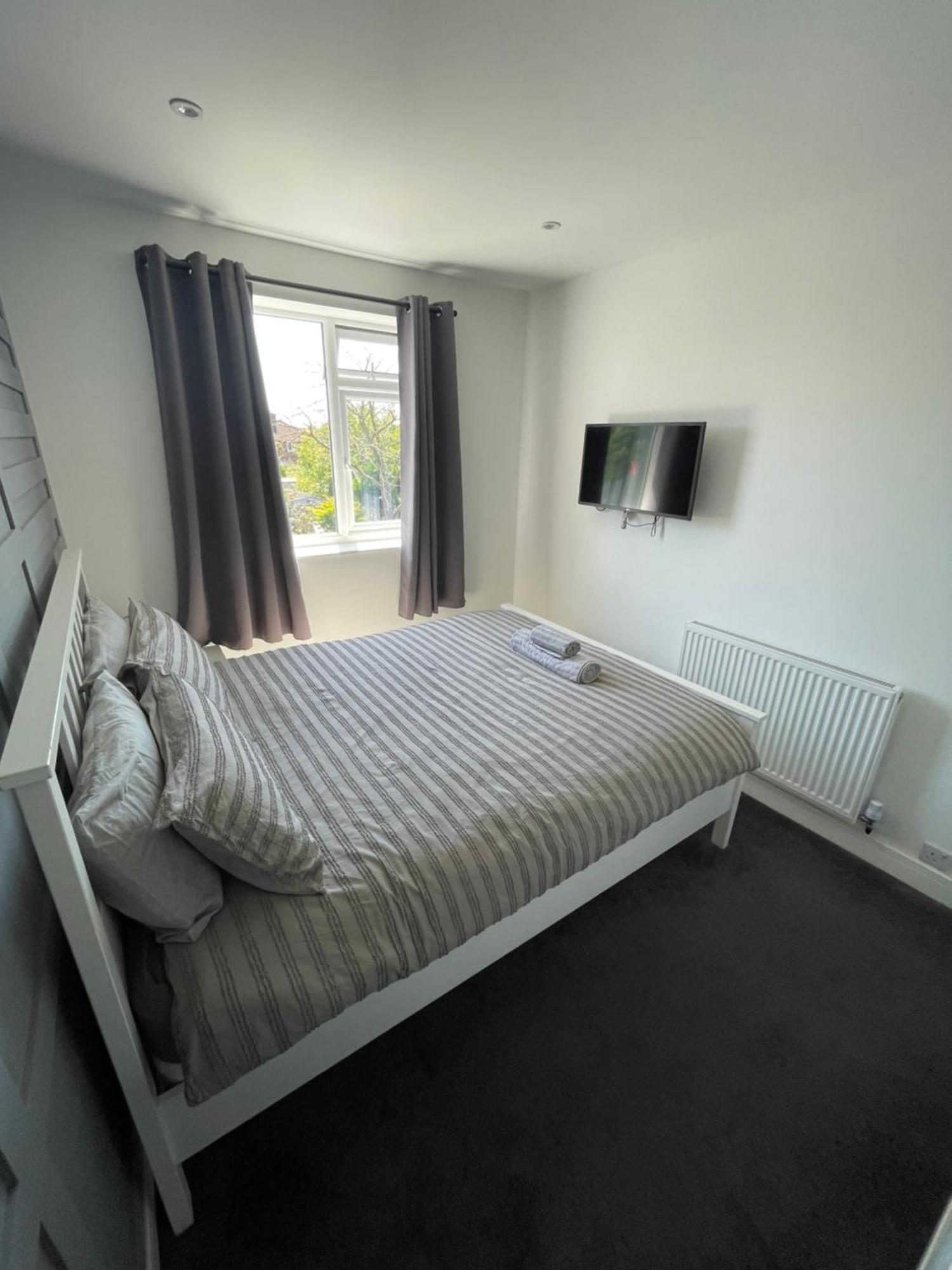 Va Home Stay - Close To Luton Airport, M1 & A505 Extérieur photo